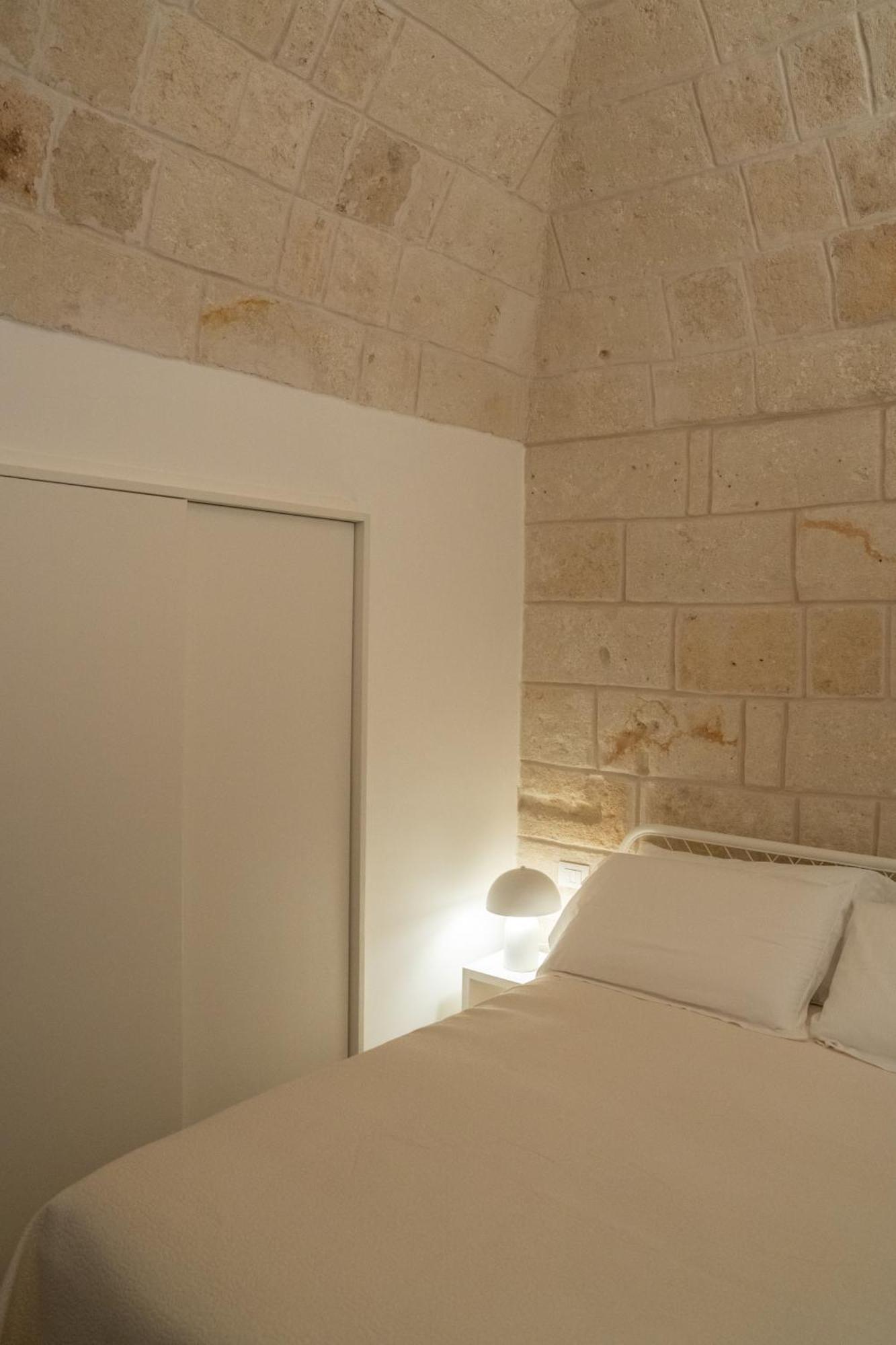 Innesto Rooms - โมโนโปลี ภายนอก รูปภาพ