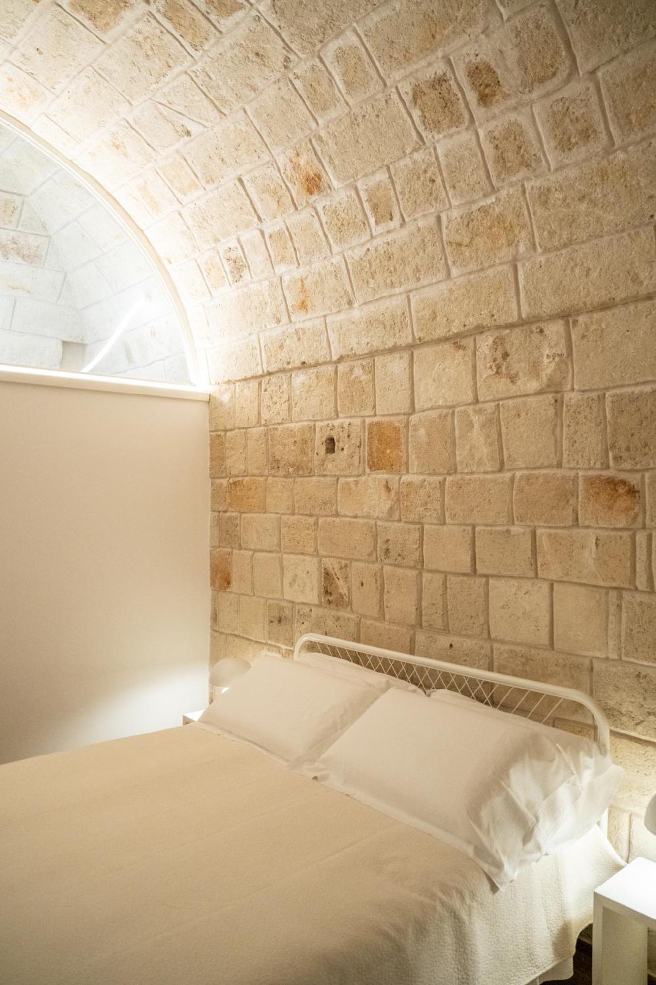 Innesto Rooms - โมโนโปลี ภายนอก รูปภาพ