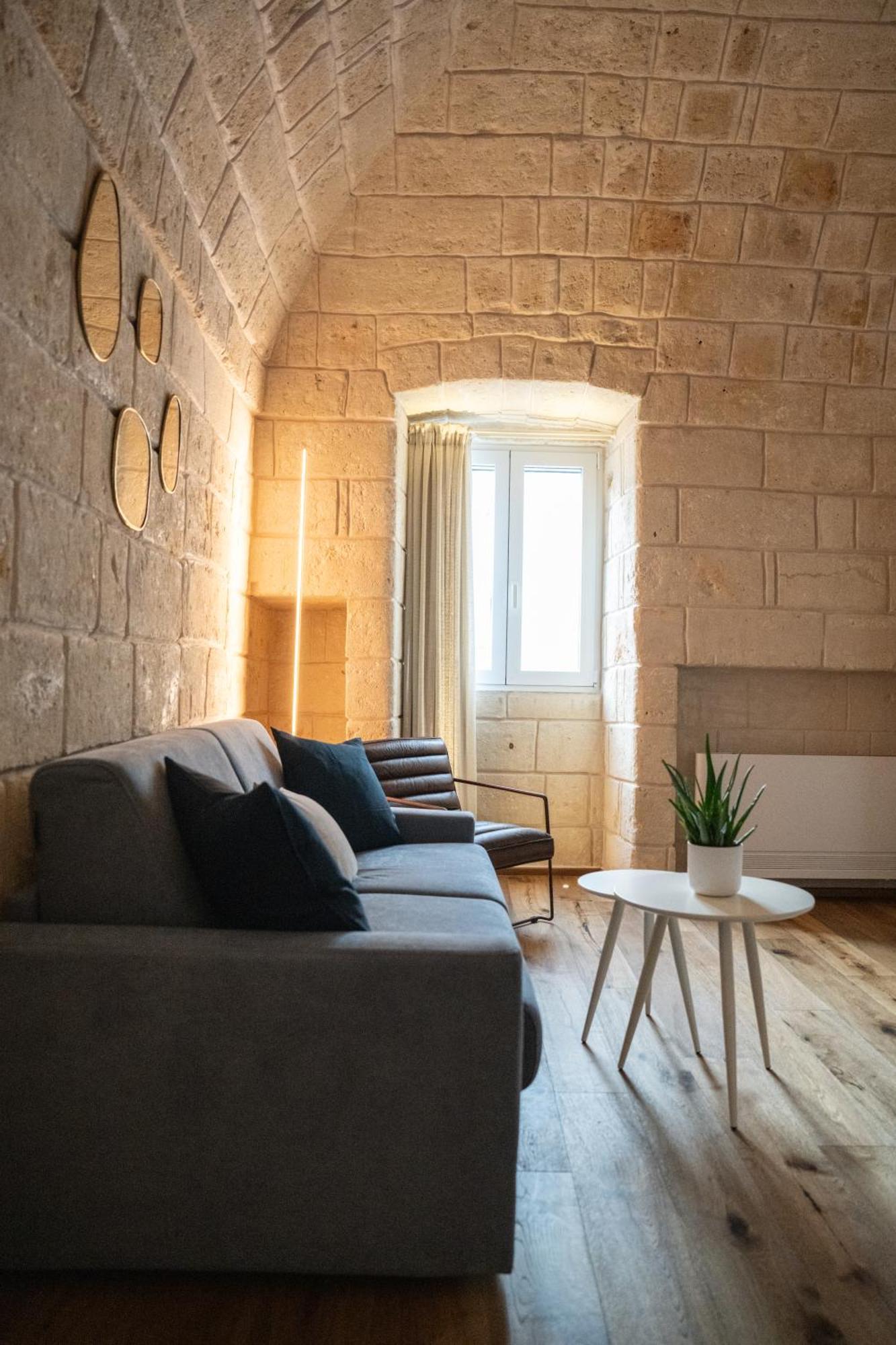 Innesto Rooms - โมโนโปลี ภายนอก รูปภาพ